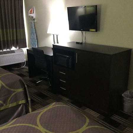 ซูเปอร์ 8 บาย วินด์แฮม เกรียร์/สปาแทนเบิร์ก แอเรีย Motel แกร์ ภายนอก รูปภาพ