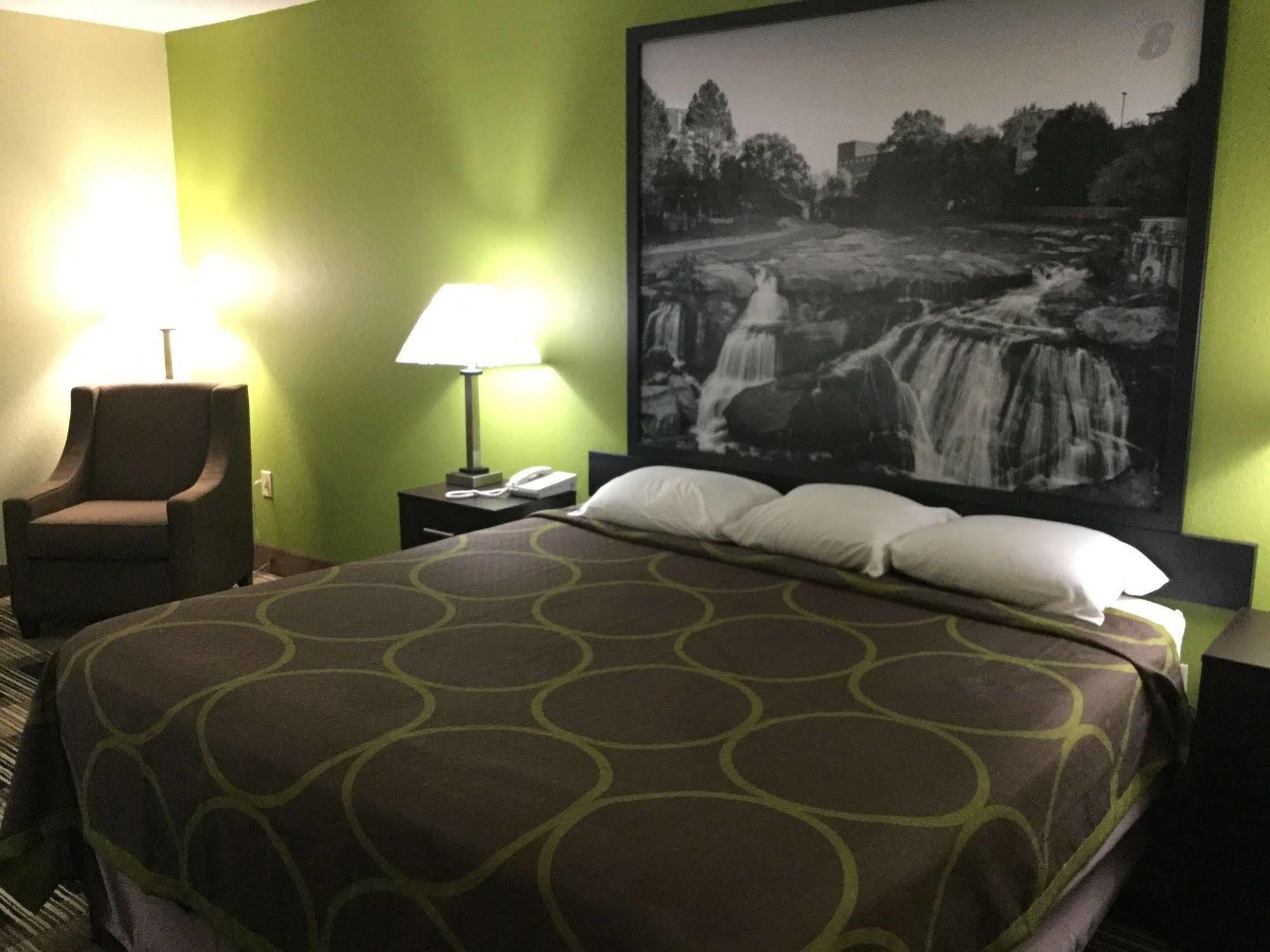 ซูเปอร์ 8 บาย วินด์แฮม เกรียร์/สปาแทนเบิร์ก แอเรีย Motel แกร์ ภายนอก รูปภาพ