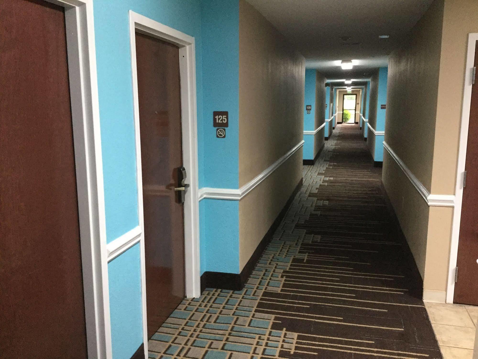 ซูเปอร์ 8 บาย วินด์แฮม เกรียร์/สปาแทนเบิร์ก แอเรีย Motel แกร์ ภายนอก รูปภาพ