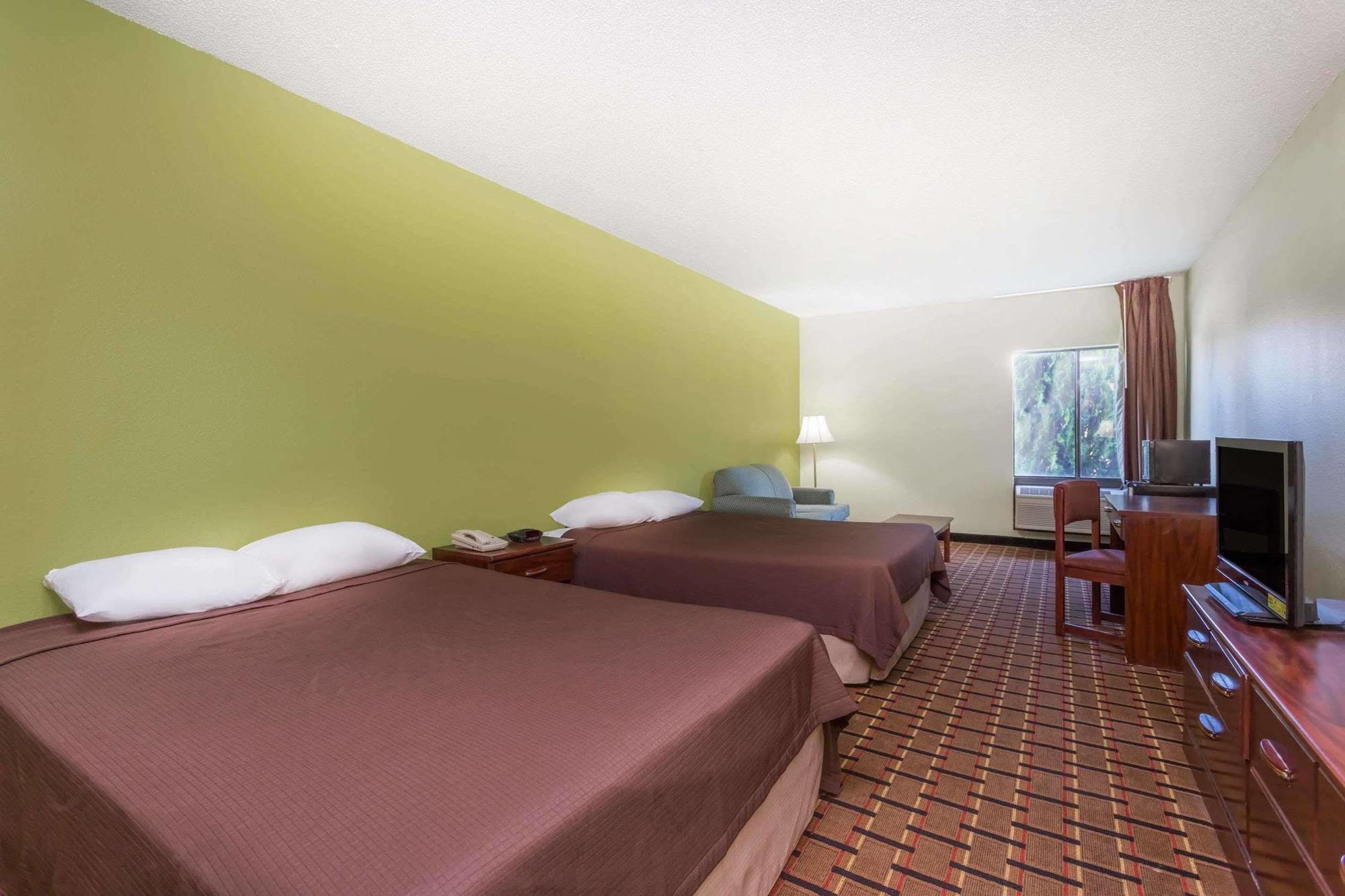 ซูเปอร์ 8 บาย วินด์แฮม เกรียร์/สปาแทนเบิร์ก แอเรีย Motel แกร์ ภายนอก รูปภาพ